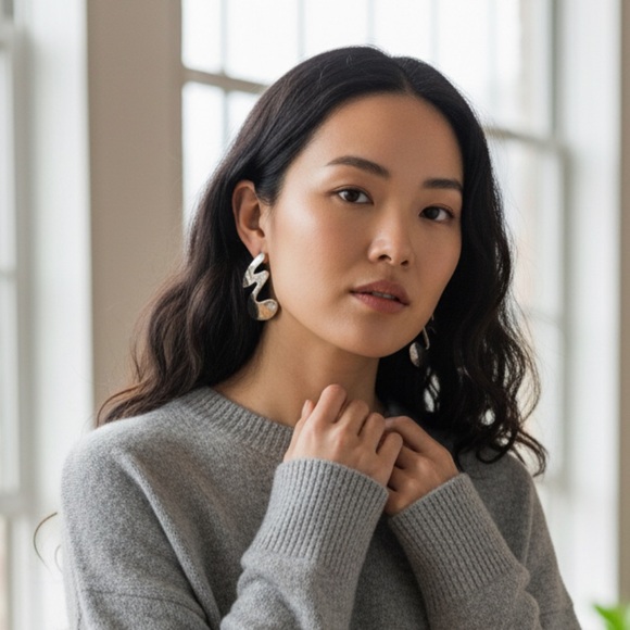 Taxco Jewelry - Mexico Taxco 925 sterling silver euc shiny solid squiggle post drop earrings